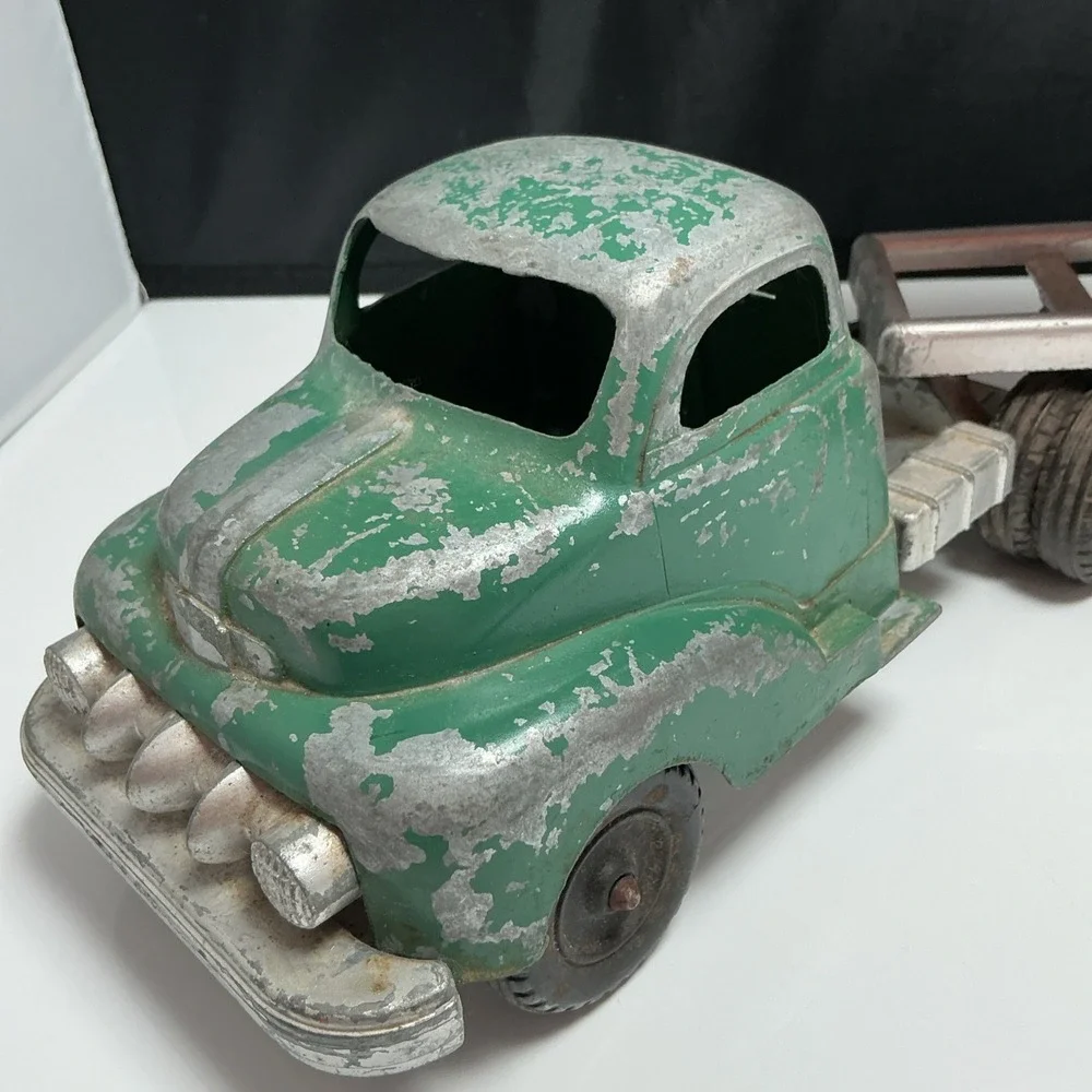 Hubley‎  Semi Dump Trailer Geen/Red Vintage Toy Truck 16 Inches Long